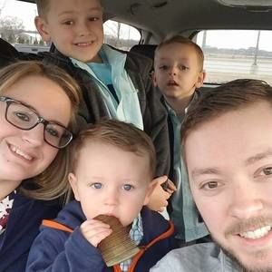 Meet your Posher, Caitlin